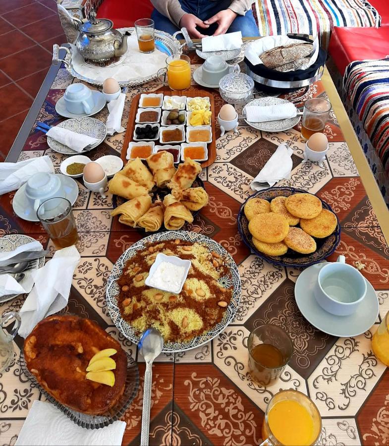 Hotel Lahlou Riad Cafeteria Oujda Exterior foto